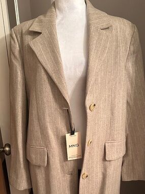 Mango cream & tan coat with vertical pinstripes, oversized size M #mango #pinstr